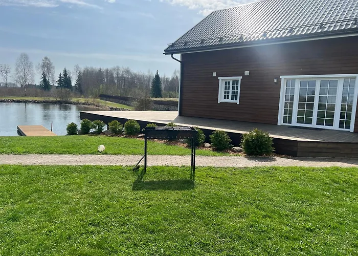 Puhkemaja Cozy Sauna House At Sinso Talu Ulejoe